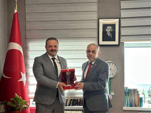 ASÜ Rektörü Prof. Dr. Alpay Arıbaş ve Dış İlişkiler Koordinatörü Prof. Dr. Melayib Bilgin Komrat Başkonsolosu Adnan Hayal’i Ziyaret Etti
